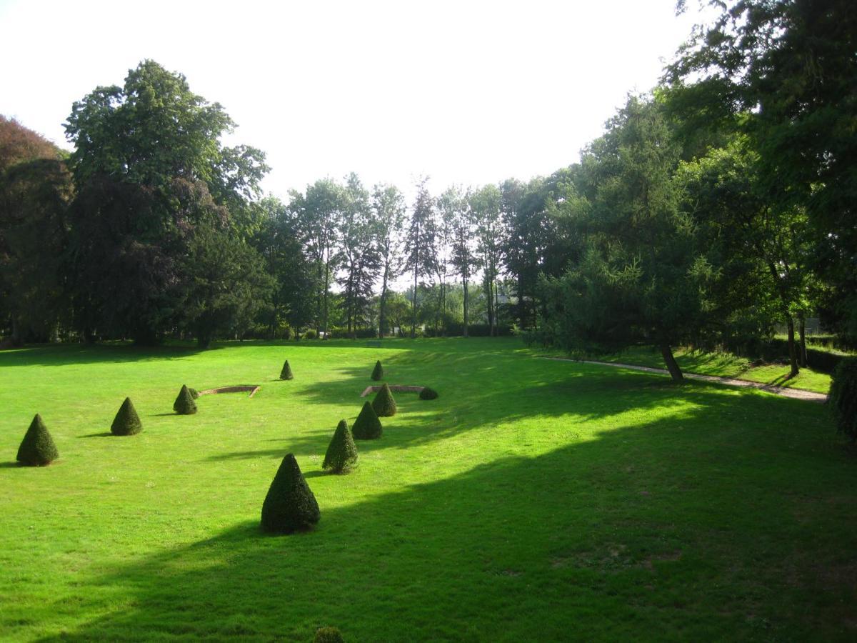 Chateau De Cleuville Bagian luar foto