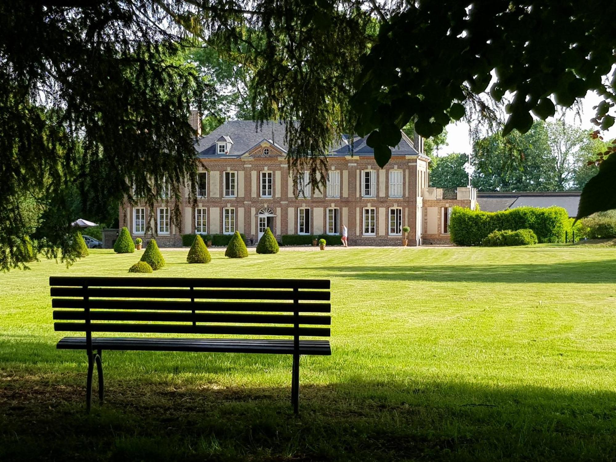 Chateau De Cleuville Bagian luar foto