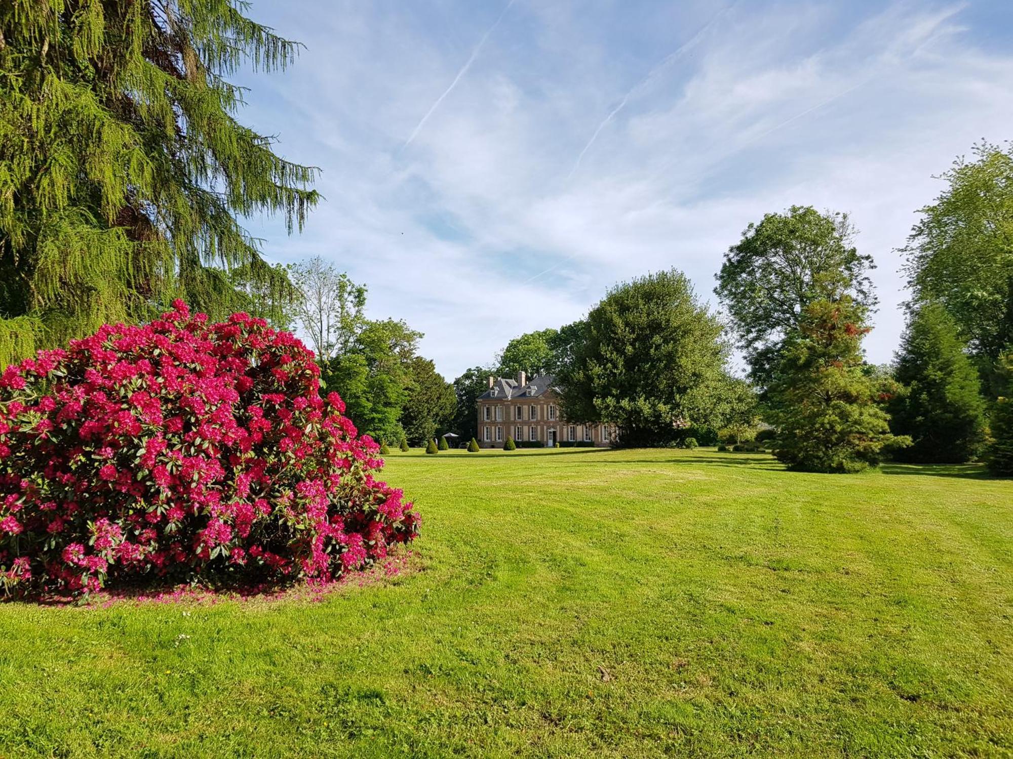 Chateau De Cleuville Bagian luar foto